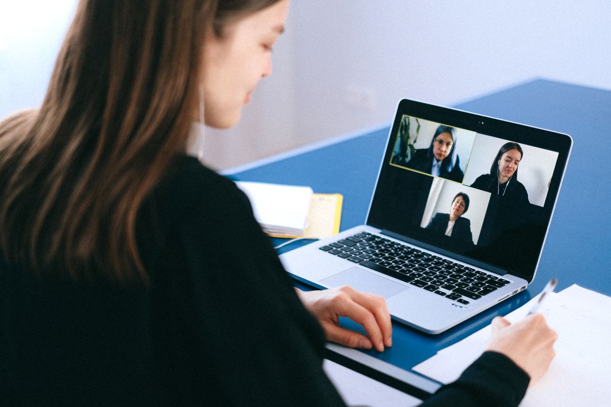 A screen-recorded walkthrough gives a software development agency feedback it can actually act on