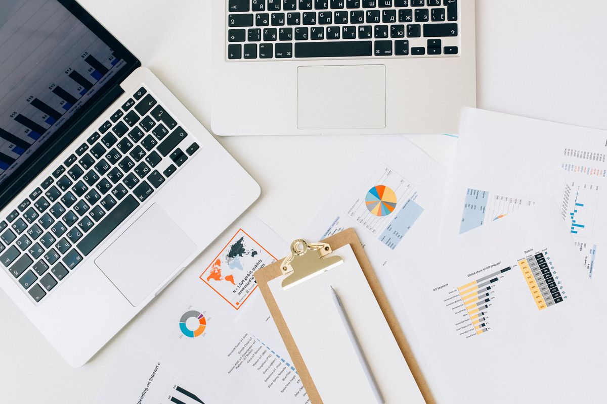 Behavioral events from your HubSpot integration turn product usage into sales signals